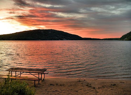 wisconsin/devil-s-lake-state-park/restaurant/devil-s-lake-state-park-south-shore-concessions