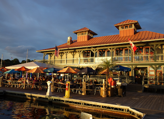 vermont/lake-champlain-islands/restaurant/splash-at-the-boathouse