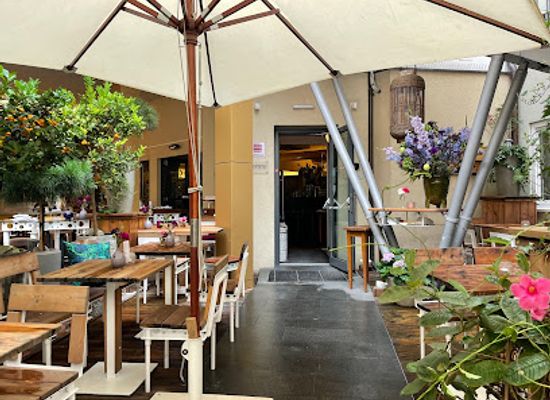 austria/linz/innenstadt/restaurant/pianino