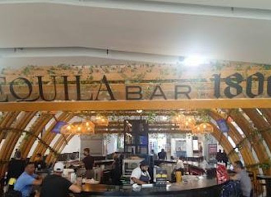 mexico/cabo-san-lucas/restaurant/tequila-1800