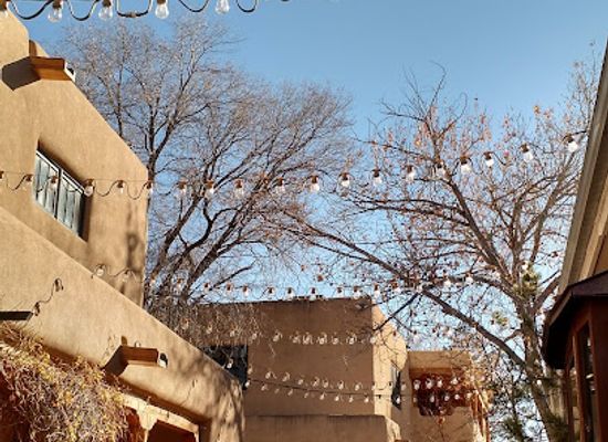 new-mexico/santa-fe/canyon-road/restaurant/the-compound