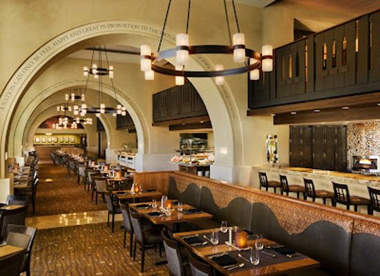 texas/austin/restaurant/the-carillon