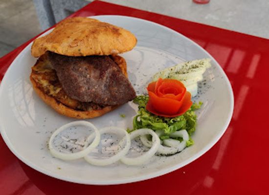 croatia/moslavina/restaurant/fast-food-gusti