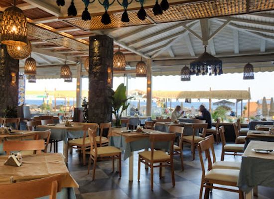 greece/santorini/perissa/restaurant/apollon
