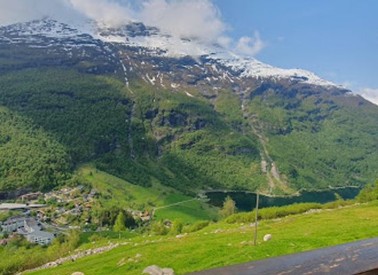 norway/geirangerfjord/restaurant/westeras-restaurant