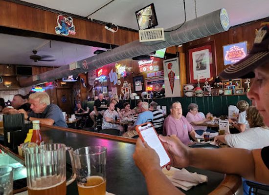 ohio/dayton/restaurant/slyder-s-tavern