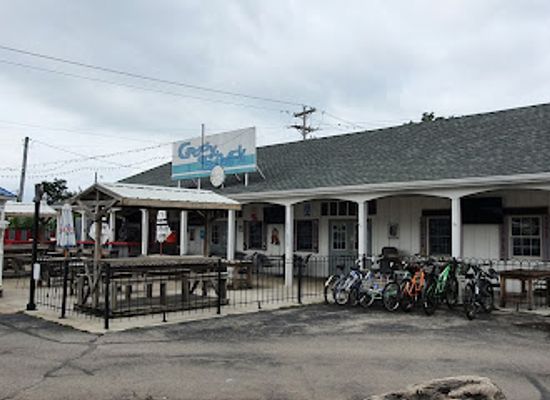 ohio/kelleys-island/restaurant/caddy-shack-restaurant-and-bar