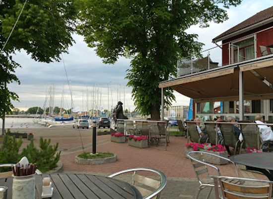 estonia/parnu-county/restaurant/jahtklubi-restoran