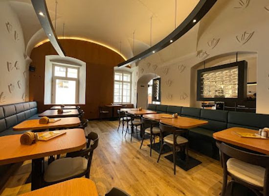 czechia/ceske-budejovice/restaurant/restaurace-potrefena-husa-ceske-budejovice