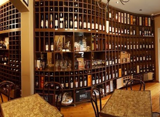 moldova/purcari-winery/restaurant/carpe-diem-wine-bar