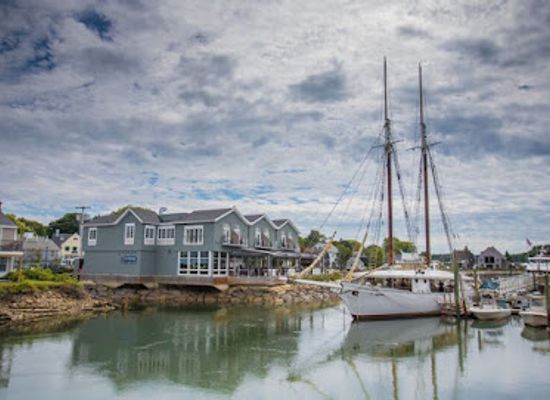 maine/kennebunkport/restaurant/spirit-of-massachusetts-restaurant