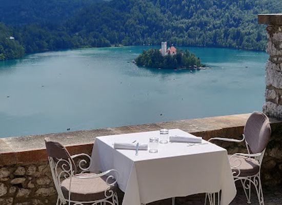 slovenia/lake-bled/restaurant/bled-castle-restaurant