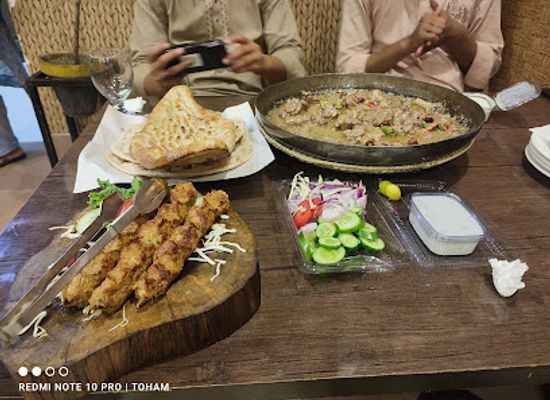 pakistan/southern-punjab/restaurant/hn-food