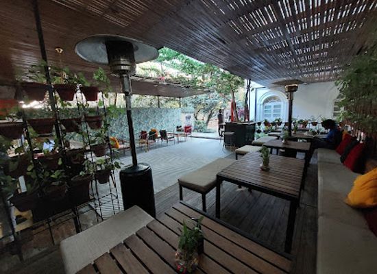 nepal/kathmandu/durbar-square/restaurant/the-old-house