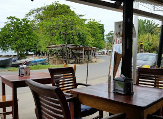costa-rica/caribbean-coast/restaurant/chile-rojo