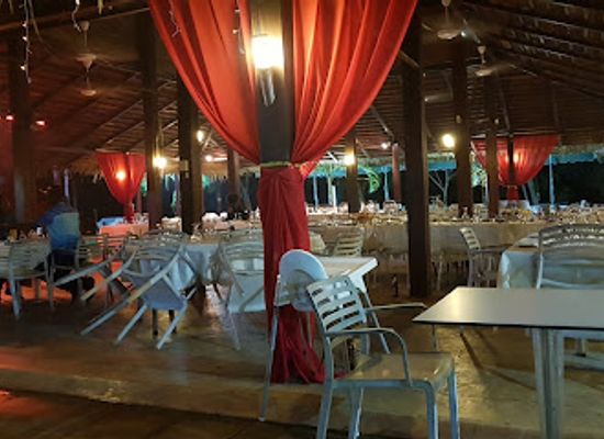 gabon/crystal-mountains-region/restaurant/beach-club