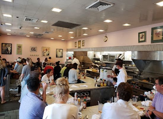 louisiana/chenier-plain/restaurant/the-camellia-grill