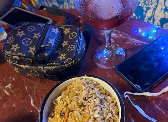 ghana/kusaug/restaurant/vibes-bar-and-restaurant