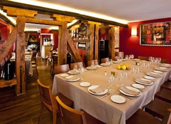 spain/madrid/sol/restaurant/los-galayos