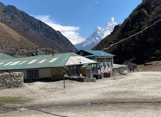 nepal/gokyo-lakes/restaurant/hidden-village-lodge-and-restaurent