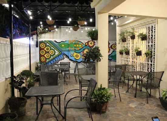 mexico/veracruz/malecon/restaurant/bistro-marti