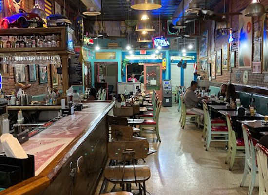 louisiana/lake-charles/restaurant/tia-juanitas-fish-camp