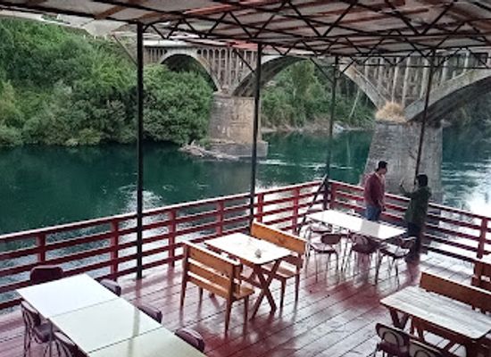 chile/los-rios-region/restaurant/fogon-quimey