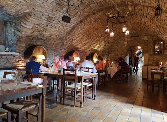 france/burgundy-vineyards/restaurant/le-cellier-volnaysien