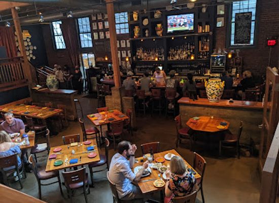 missouri/st-louis/restaurant/eleven-eleven-mississippi