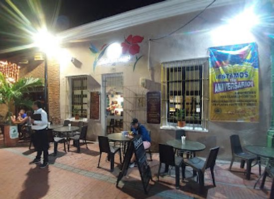 colombia/santa-marta/restaurant/porthos-steakhouse-pub
