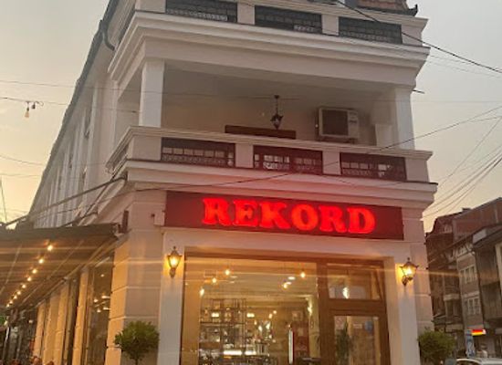 kosovo/peja/restaurant/rekord