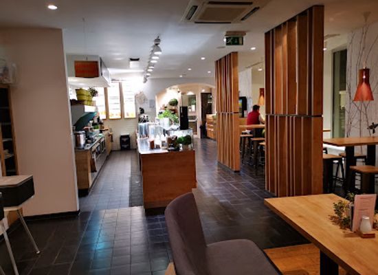 austria/graz/jakomini/restaurant/dean-david-bowls-salate-curries-snacks