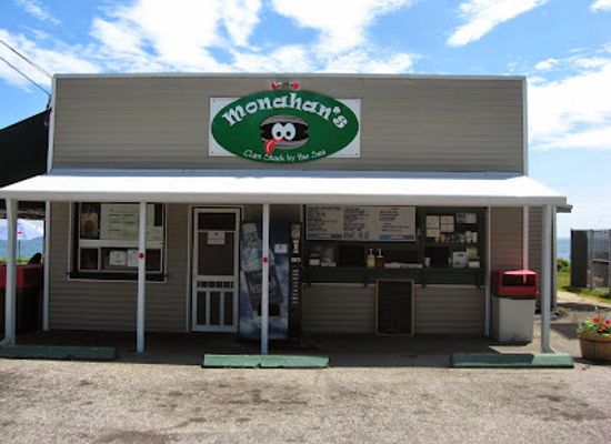 rhode-island/narragansett-beach/restaurant/monahan-s-clam-shack