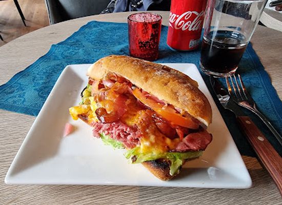 norway/alesund/restaurant/let-s-eat-deli-alesund