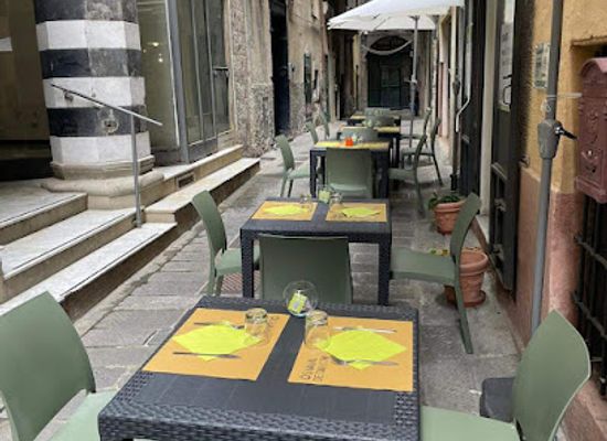 italy/genoa/restaurant/ostaia-de-banchi