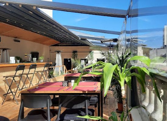 romania/bucharest/calea-victoriei/restaurant/balkon-resto-garden