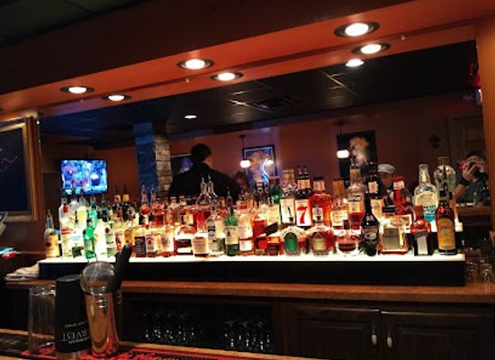 west-virginia/fairmont/restaurant/aquarium-lounge