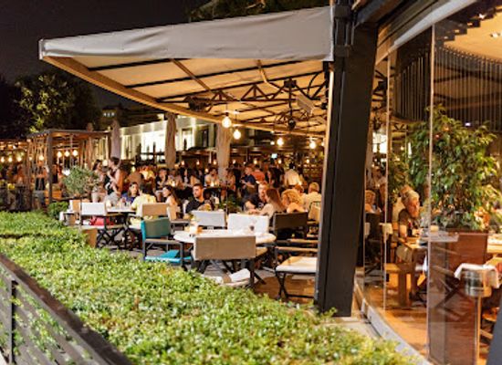 greece/thessaloniki/navarinou-square/restaurant/navona-day-night