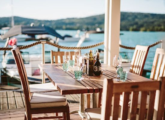 austria/carinthia/restaurant/lakeside