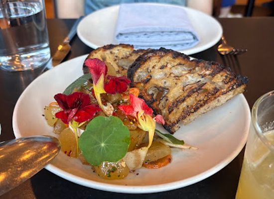 iowa/northeast-iowa/restaurant/the-webster