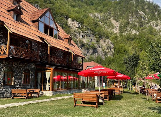 albania/theth-national-park/restaurant/hotel-restorant-alpet-theth
