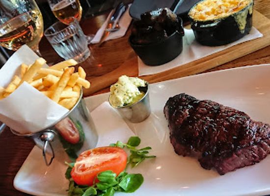united-kingdom/lanarkshire/restaurant/cocktails-steaks