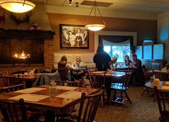 pennsylvania/dutch-country/restaurant/miller-s-smorgasbord-restaurant