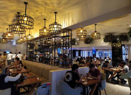 egypt/alexandria/restaurant/crave