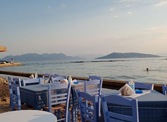 greece/saronic-gulf-islands/restaurant/flisvos-a-e-g-i-n-a-dimitrios-rodakis-k
