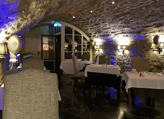 estonia/tallinn/old-town/restaurant/stenhus-restaurant