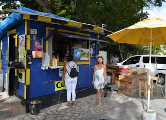barbados/bridgetown/restaurant/cuzz-s-fish-stand