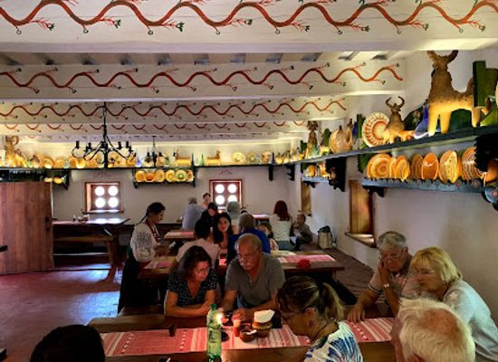 ukraine/sloboda-ukraine/restaurant/shynok-kosa-nad-charkoyu