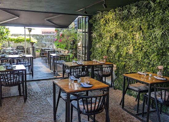portugal/porto/restaurant/alibi-by-yoursporto