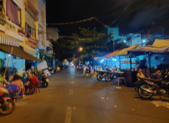 vietnam/quy-nhon/restaurant/banh-xeo-qui-nhon